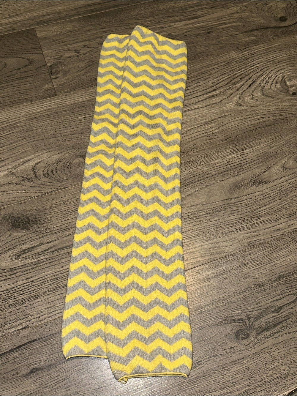 Yellow & Gray Chevron Men's Knee-High Socks